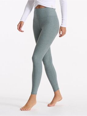 Vuori Clean Elevation Soft Athletic Leggings Stormy Heather Blue Grey Size XL